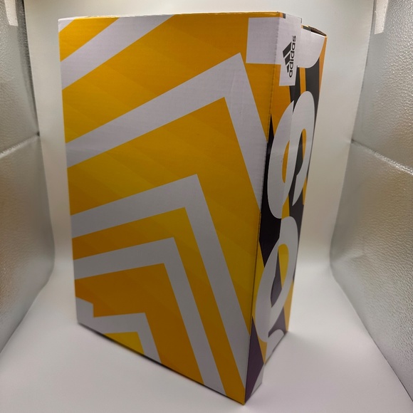 Adidas UltraBOOST Running Shoes - Men's US 8 - Includes original box - Picture 9 of 9